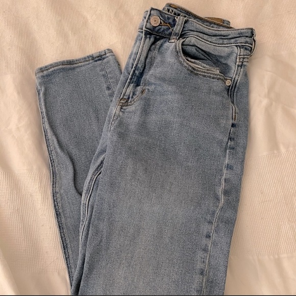 American Eagle Outfitters Denim - American eagle mom jeans